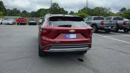 2024 Chevrolet Trax LT