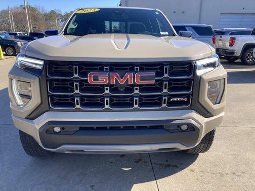 2023 GMC Canyon AT4