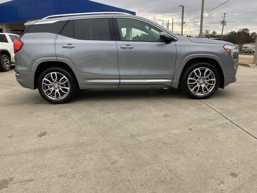 2024 GMC Terrain Denali