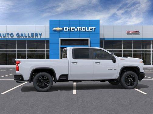 Summit White 2026 Chevrolet Silverado 2500 Custom