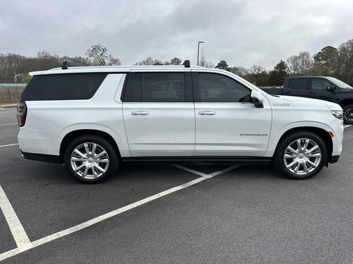 2022 Chevrolet Suburban High Country