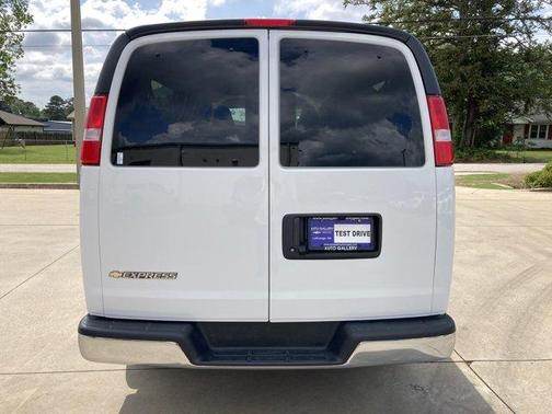 2024 Chevrolet Express 3500 LT