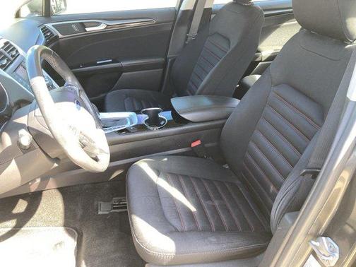 Magnetic 2015 Ford Fusion SE