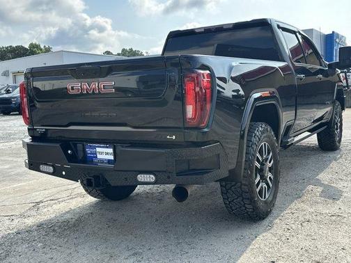 Onyx Black 2022 GMC Sierra 2500 AT4