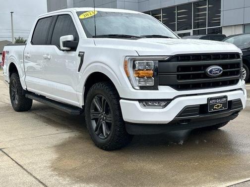 Oxford White 2023 Ford F-150 Lariat