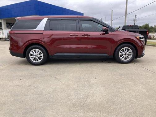 2023 Kia Carnival LX