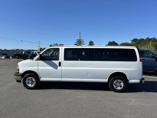 2024 Chevrolet Express 3500 LT