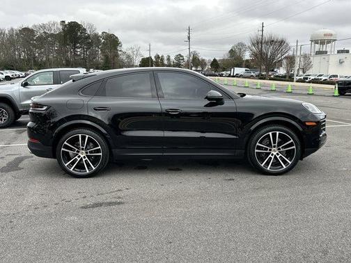 2024 Porsche Cayenne AWD