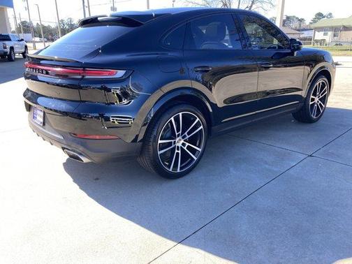 2024 Porsche Cayenne AWD