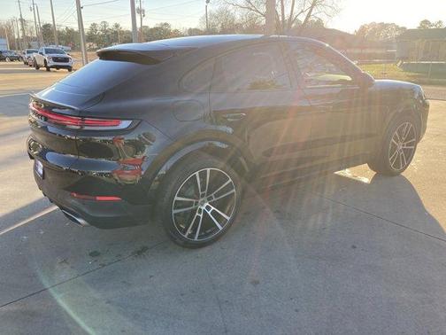 2024 Porsche Cayenne AWD