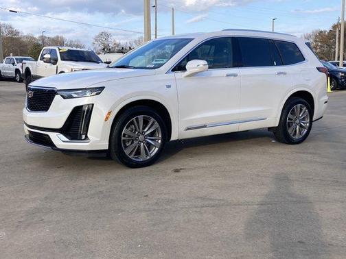 2022 Cadillac XT6 Premium Luxury AWD