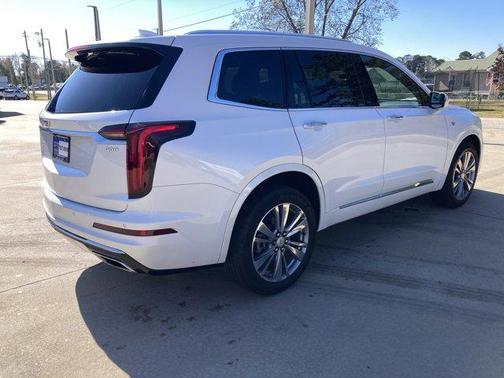 2022 Cadillac XT6 Premium Luxury AWD