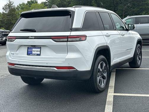 Bright White Clearcoat 2024 Jeep Grand Cherokee 4xe Base