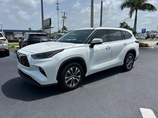 2021 Toyota Highlander XLE