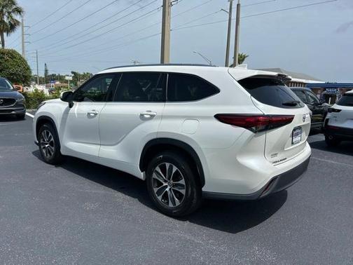 2021 Toyota Highlander XLE