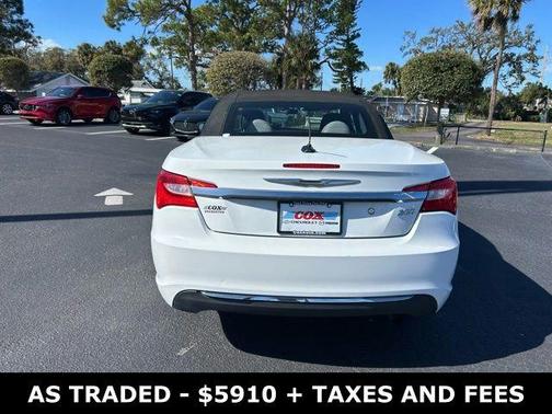 2013 Chrysler 200 Touring