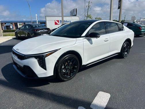 2025 Kia K4 GT-Line Turbo