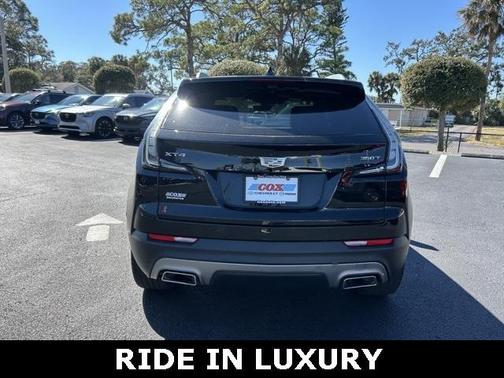 2021 Cadillac XT4 Premium Luxury