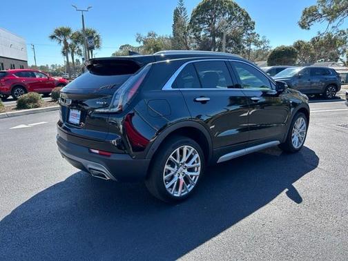 2021 Cadillac XT4 Premium Luxury