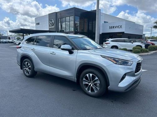 2025 Toyota Highlander XLE