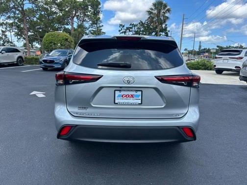 2025 Toyota Highlander XLE