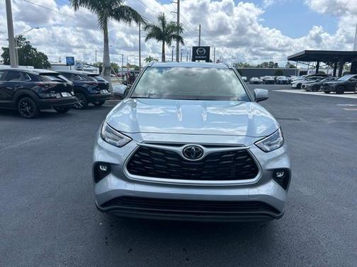2025 Toyota Highlander XLE