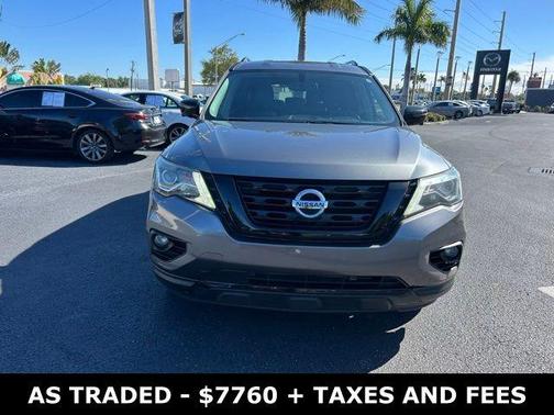 2018 Nissan Pathfinder SL