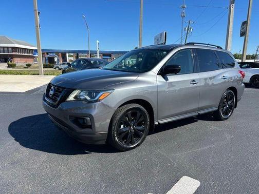 2018 Nissan Pathfinder SL