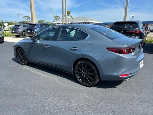 2023 Mazda Mazda3 2.5 S Carbon Edition