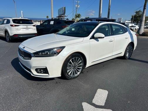 2017 Kia Cadenza Technology