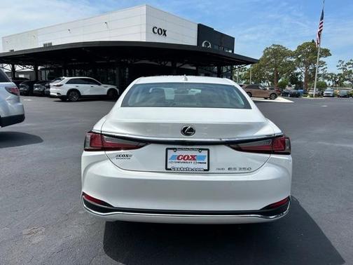 2023 Lexus ES 250 250