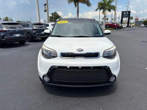 Clear White 2016 Kia Soul +
