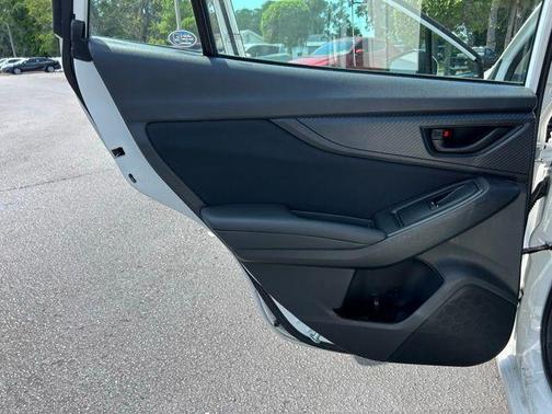 Crystal White Pearl 2018 Subaru Impreza 2.0i Premium