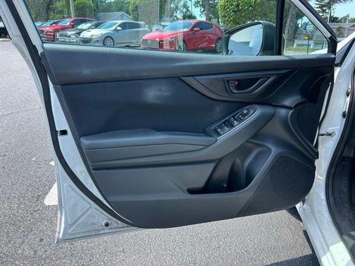 Crystal White Pearl 2018 Subaru Impreza 2.0i Premium