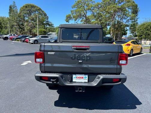 Granite Crystal Clearcoat Metallic 2022 Jeep Gladiator Sport