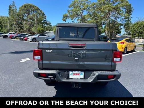 Granite Crystal Clearcoat Metallic 2022 Jeep Gladiator Sport