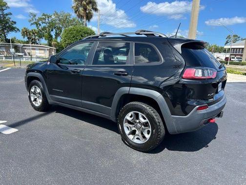 Diamond Black 2019 Jeep Cherokee Trailhawk