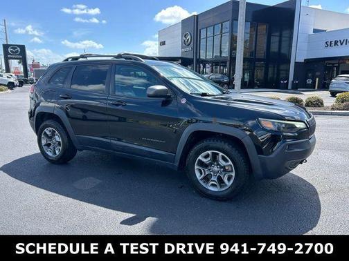Diamond Black 2019 Jeep Cherokee Trailhawk