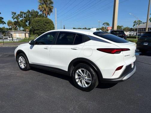 Summit White 2024 Buick Envista Preferred