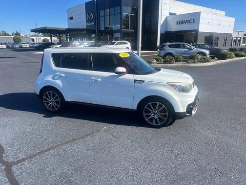 Clear White 2018 Kia Soul !