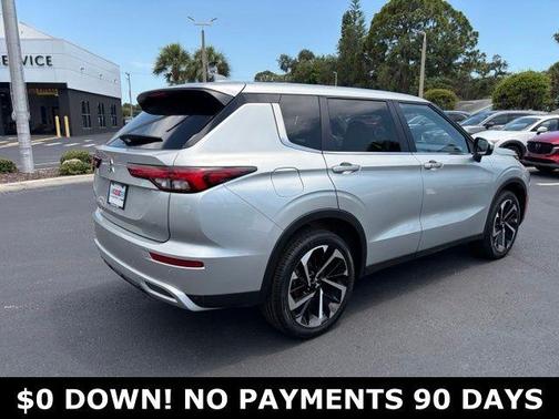 Alloy Silver Metallic 2024 Mitsubishi Outlander SE Black Edition