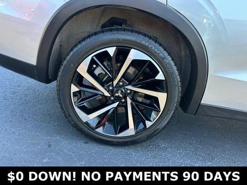 Alloy Silver Metallic 2024 Mitsubishi Outlander SE Black Edition