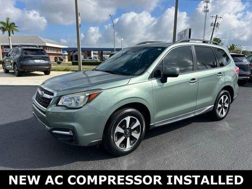 Jasmine Green Metallic 2017 Subaru Forester 2.5i Premium