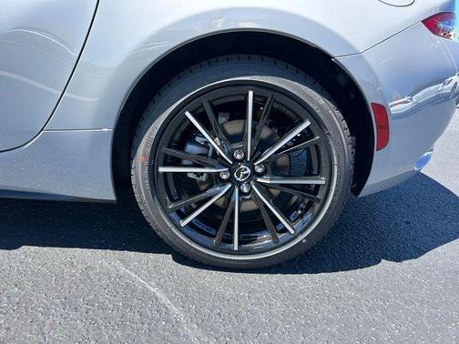 Aero Gray Metallic 2026 Mazda MX-5 Miata Grand Touring