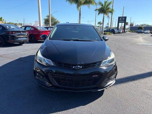 Black 2018 Chevrolet Cruze LT