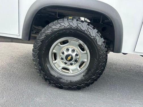 Summit White 2023 Chevrolet Silverado 2500 WT