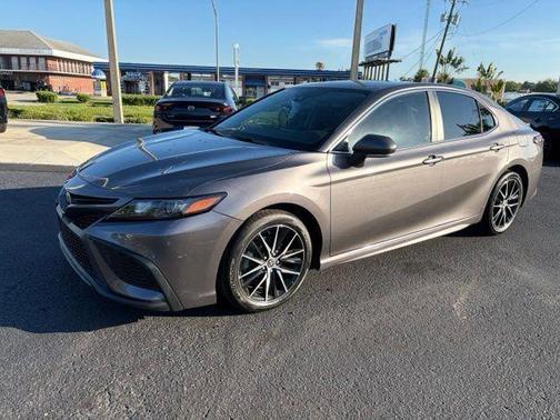 Predawn Gray Mica 2023 Toyota Camry SE