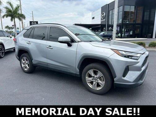 Silver Sky Metallic 2022 Toyota RAV4 XLE