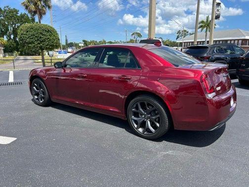 Velvet 2023 Chrysler 300 Touring