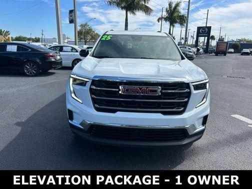 2025 GMC Acadia Elevation